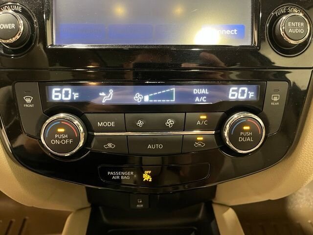 
 2015 Nissan Rogue SL full									