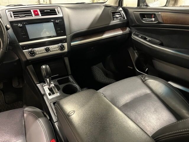 
 2015 Subaru Outback 2.5i Limited full									