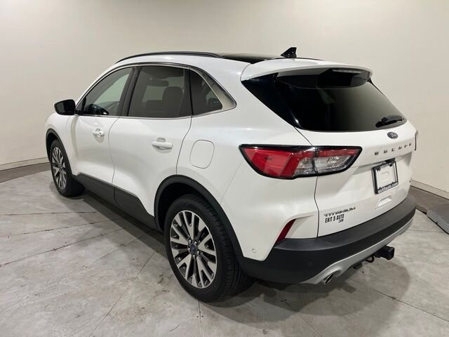 
 2020 Ford Escape Titanium full									