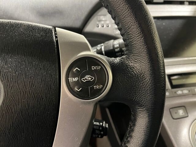 
 2015 Toyota Prius Plug-in Hybrid Advanced full									
