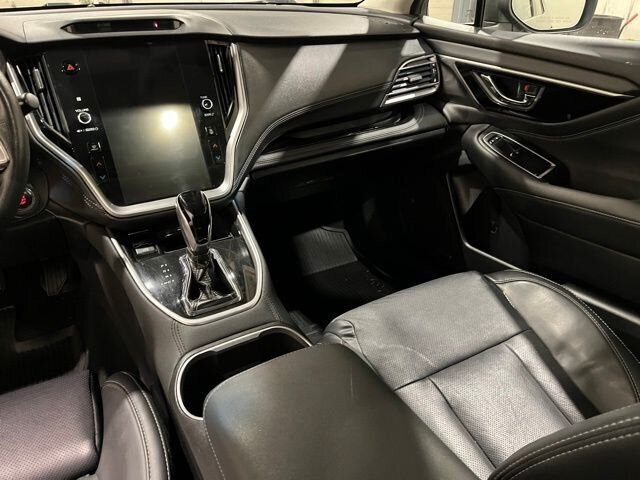
 2020 Subaru Outback Limited full									