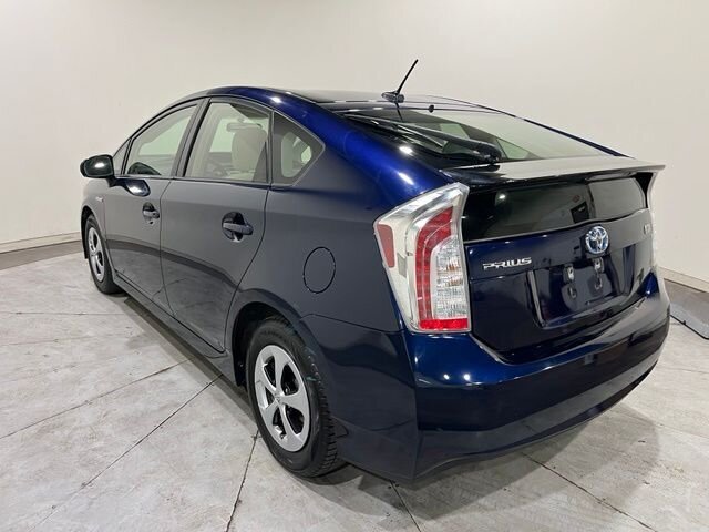 
 2013 Toyota Prius Three full									
