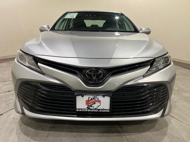 
 2019 Toyota Camry LE full									