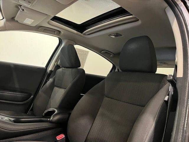 
 2017 Honda HR-V EX full									