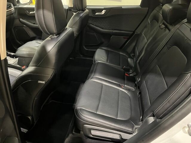 
 2020 Ford Escape Titanium full									