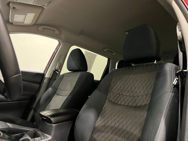 
 2019 Nissan Rogue SV full									