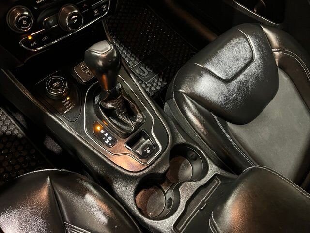 
 2019 Jeep Cherokee Latitude Plus full									