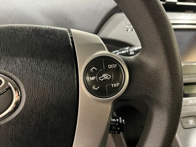 
 2014 Toyota Prius Two full									