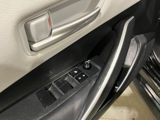
 2021 Toyota Corolla SE full									