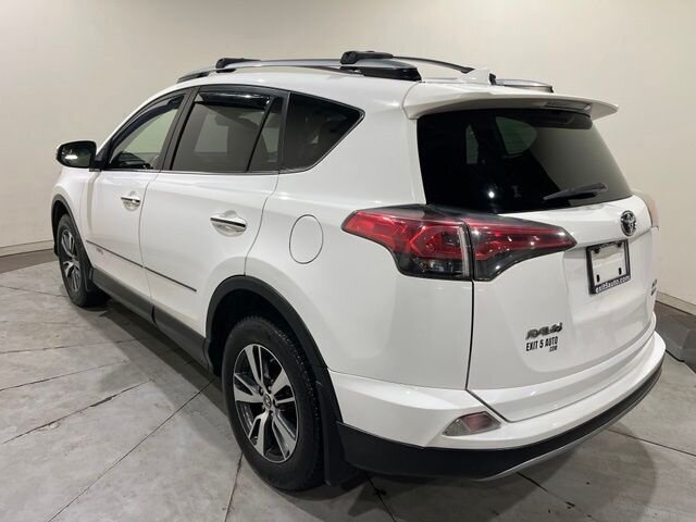 
 2017 Toyota RAV4 XLE full									