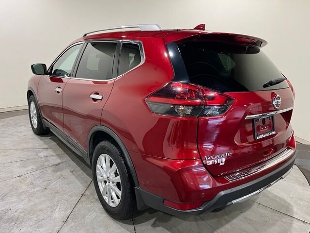 
 2019 Nissan Rogue SV full									