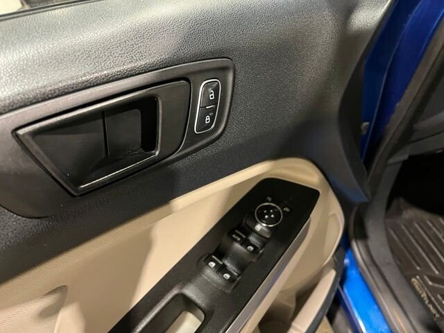 
 2018 Ford EcoSport S full									
