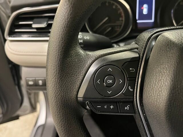 
 2019 Toyota Camry LE full									