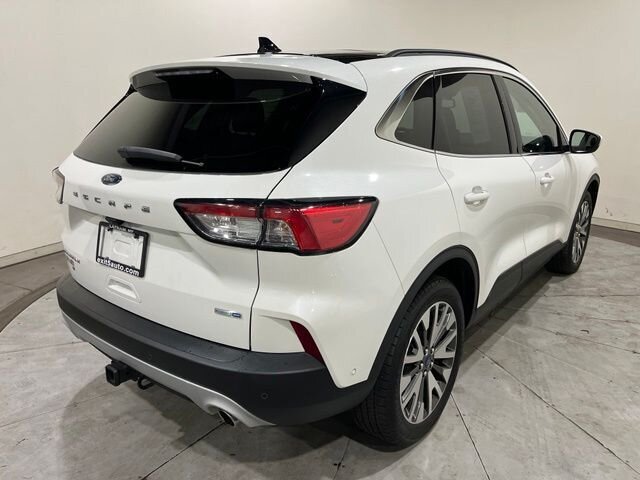 
 2020 Ford Escape Titanium full									