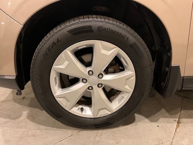 
 2015 Subaru Forester 2.5i Premium full									