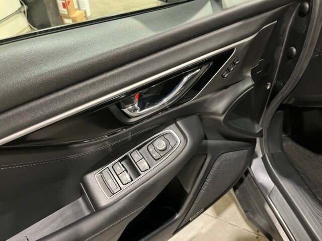 
 2020 Subaru Outback Limited full									