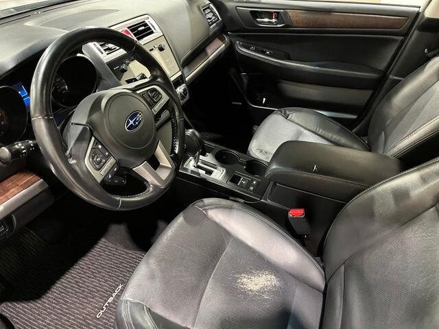 
 2015 Subaru Outback 2.5i Limited full									