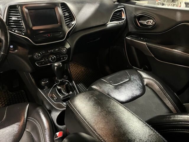 
 2019 Jeep Cherokee Latitude Plus full									