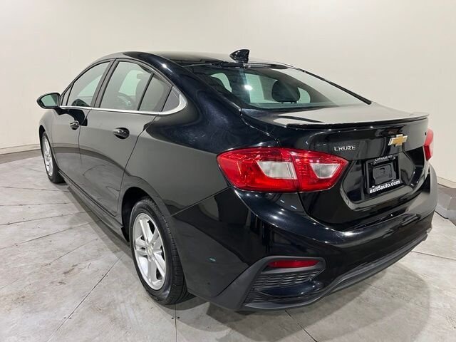 
 2017 Chevrolet Cruze LT full									