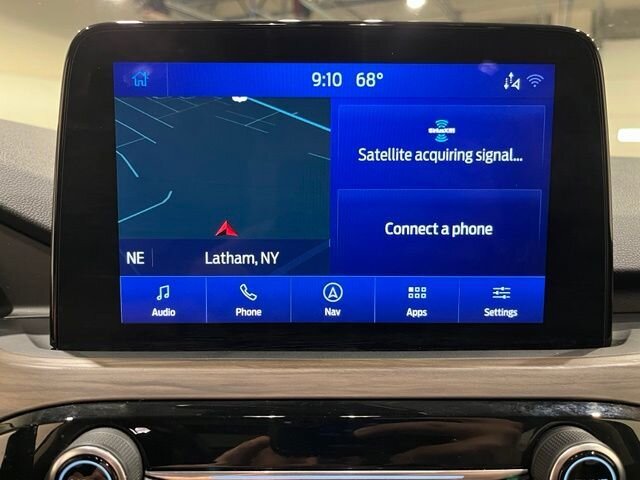 
 2020 Ford Escape Titanium full									
