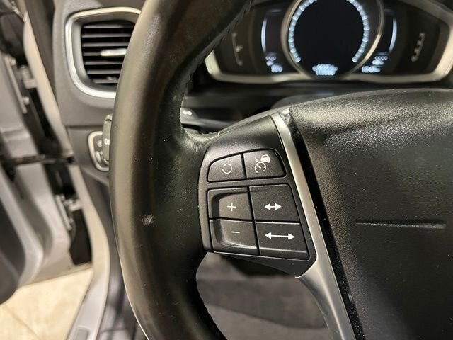 
 2018 Volvo S60 T5 Platinum full									