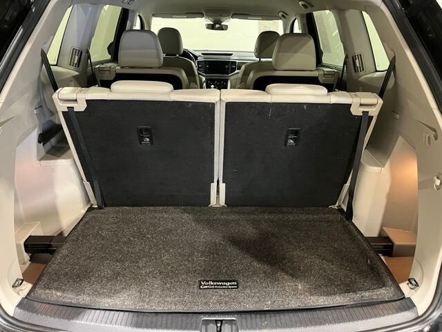 
 2019 Volkswagen Atlas 3.6L V6 SE w/Technology full									