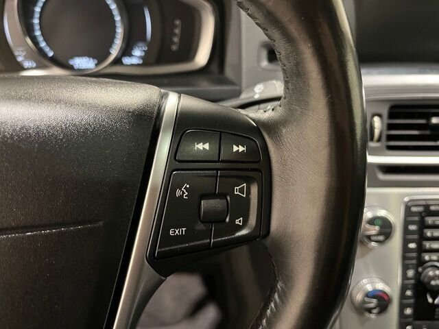 
 2018 Volvo S60 T5 Platinum full									
