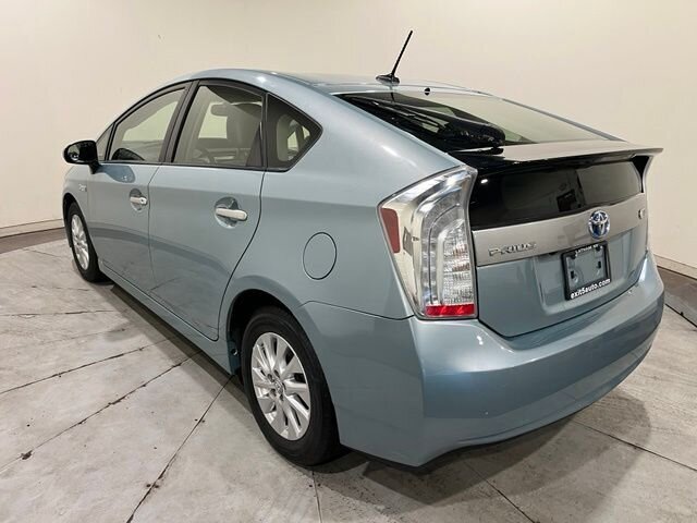 
 2015 Toyota Prius Plug-in Hybrid Advanced full									