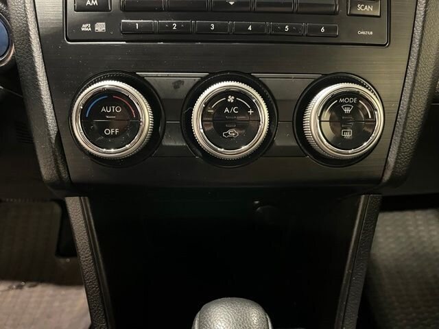 
 2014 Subaru XV Crosstrek 2.0i Hybrid full									
