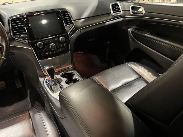 
 2021 Jeep Grand Cherokee Limited full									