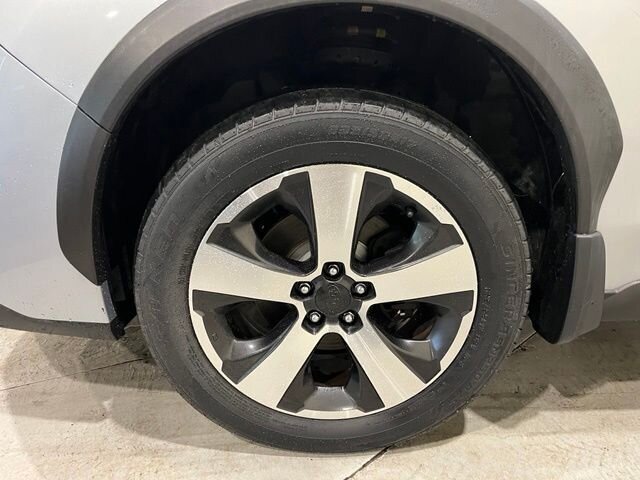 
 2014 Subaru XV Crosstrek 2.0i Hybrid full									