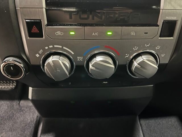 
 2015 Toyota Tundra SR full									