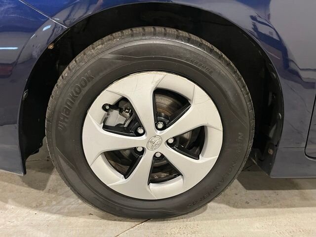 
 2013 Toyota Prius Three full									