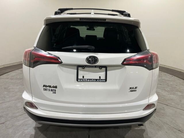 
 2017 Toyota RAV4 XLE full									