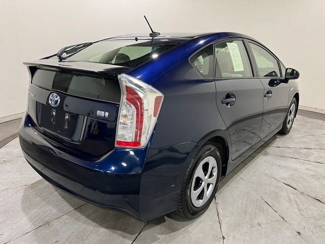 
 2013 Toyota Prius Three full									