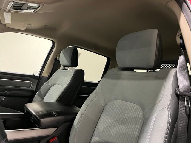 
 2020 RAM 1500 Big Horn/Lone Star full									