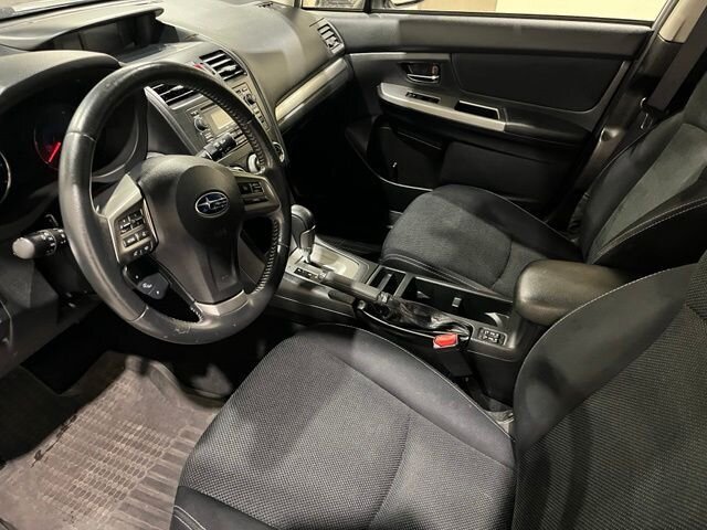 
 2014 Subaru XV Crosstrek 2.0i Hybrid full									