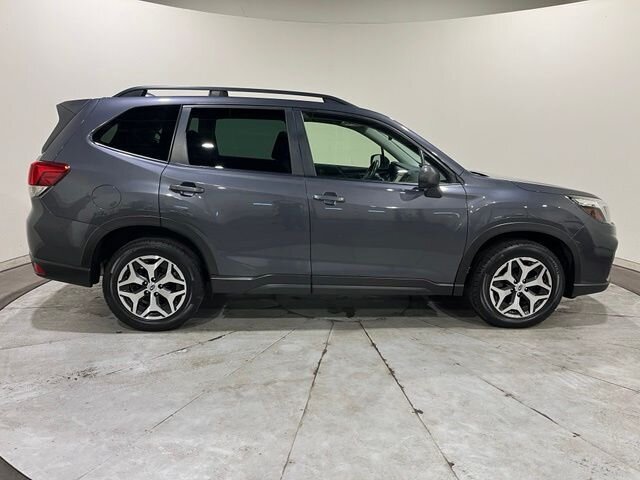
 2021 Subaru Forester Premium full									