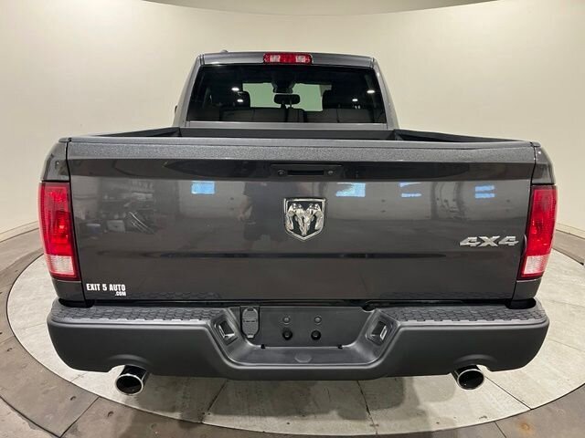 
 2018 RAM 1500 Express full									