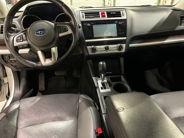 
 2015 Subaru Outback 2.5i Limited full									