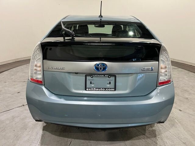 
 2015 Toyota Prius Plug-in Hybrid Advanced full									