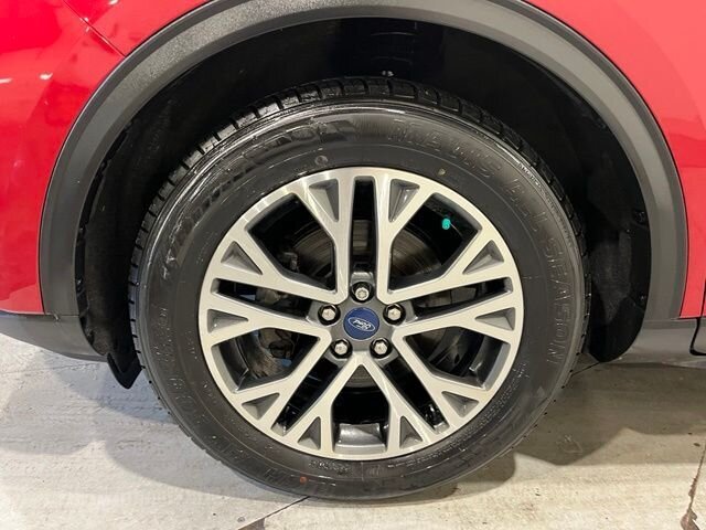 
 2020 Ford Escape SEL full									