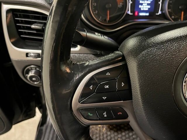 
 2019 Jeep Cherokee Latitude Plus full									