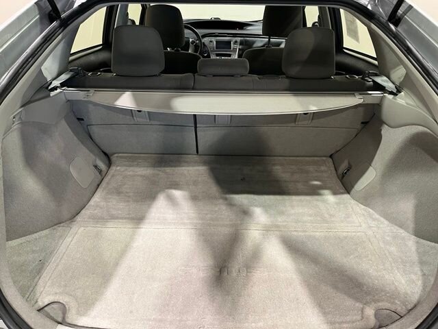 
 2014 Toyota Prius Two full									