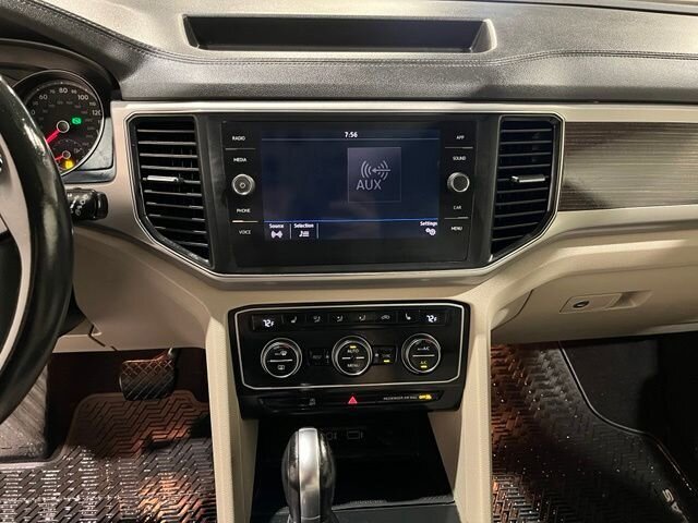 
 2019 Volkswagen Atlas 3.6L V6 SE w/Technology full									
