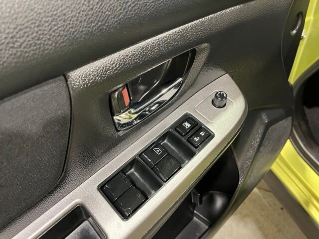 
 2014 Subaru XV Crosstrek 2.0i Hybrid full									