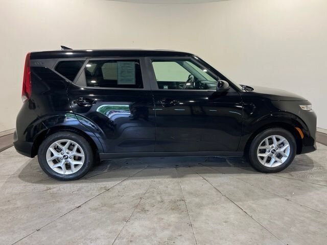 
 2021 Kia Soul S full									
