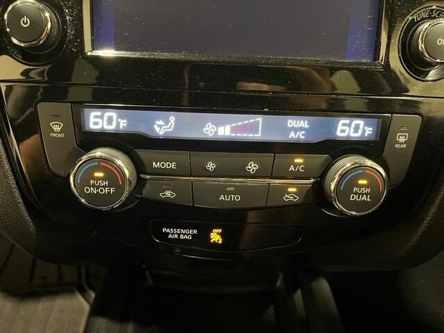 
 2019 Nissan Rogue SV full									