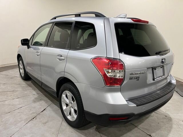 
 2016 Subaru Forester 2.5i Premium full									
