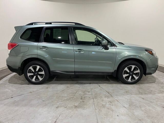 
 2017 Subaru Forester 2.5i Limited full									